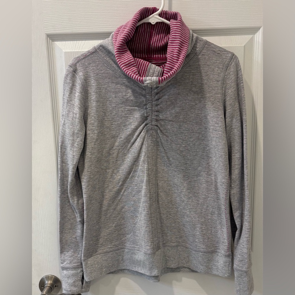 Lululemon‎ Gray and Pink Striped Reversible Sweatshirt